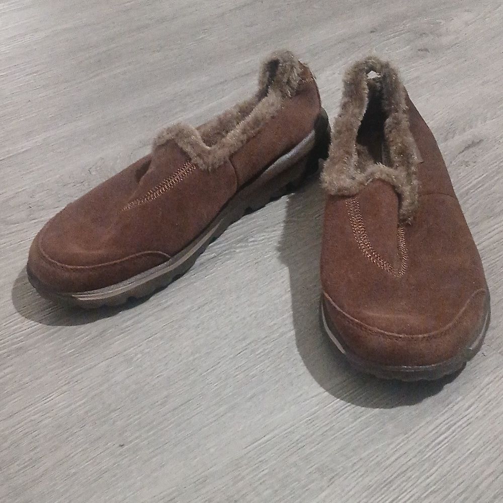 Skechers Brown Suede Slip-Ons with Plush Lining Sz 7 NWOT